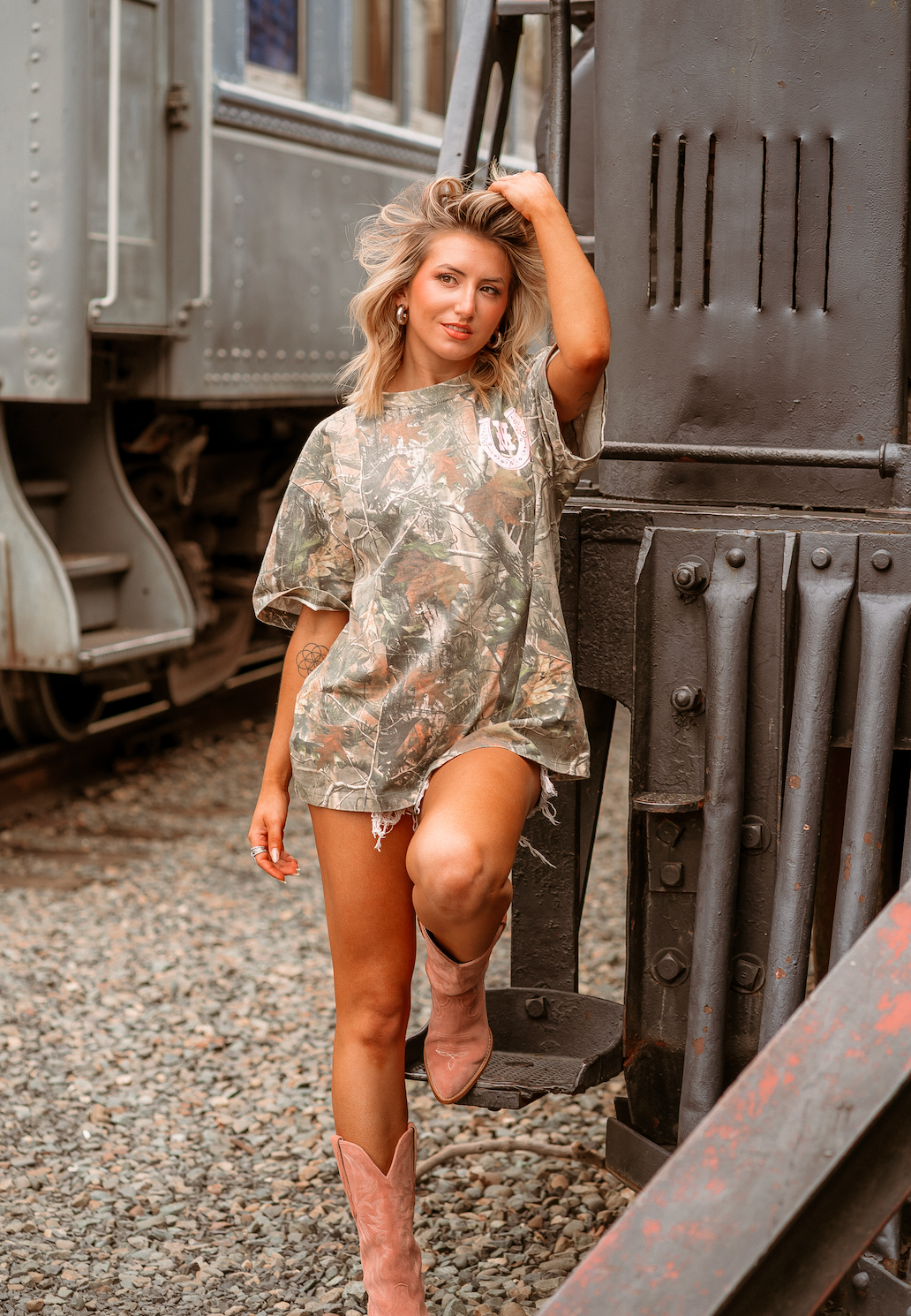 Dive Bar Beers Vintage Wash Camo Tee