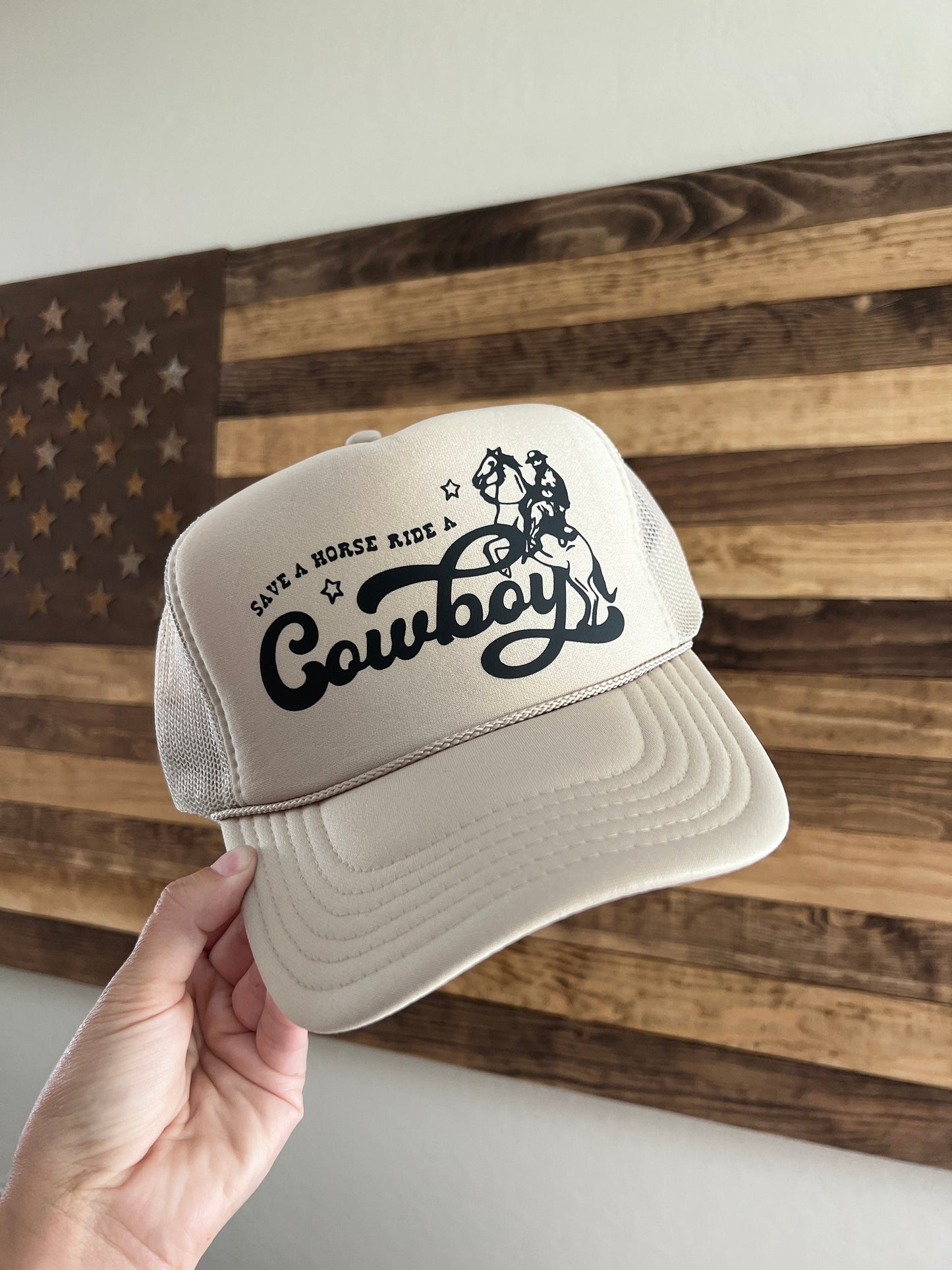 Khaki hat, Black design