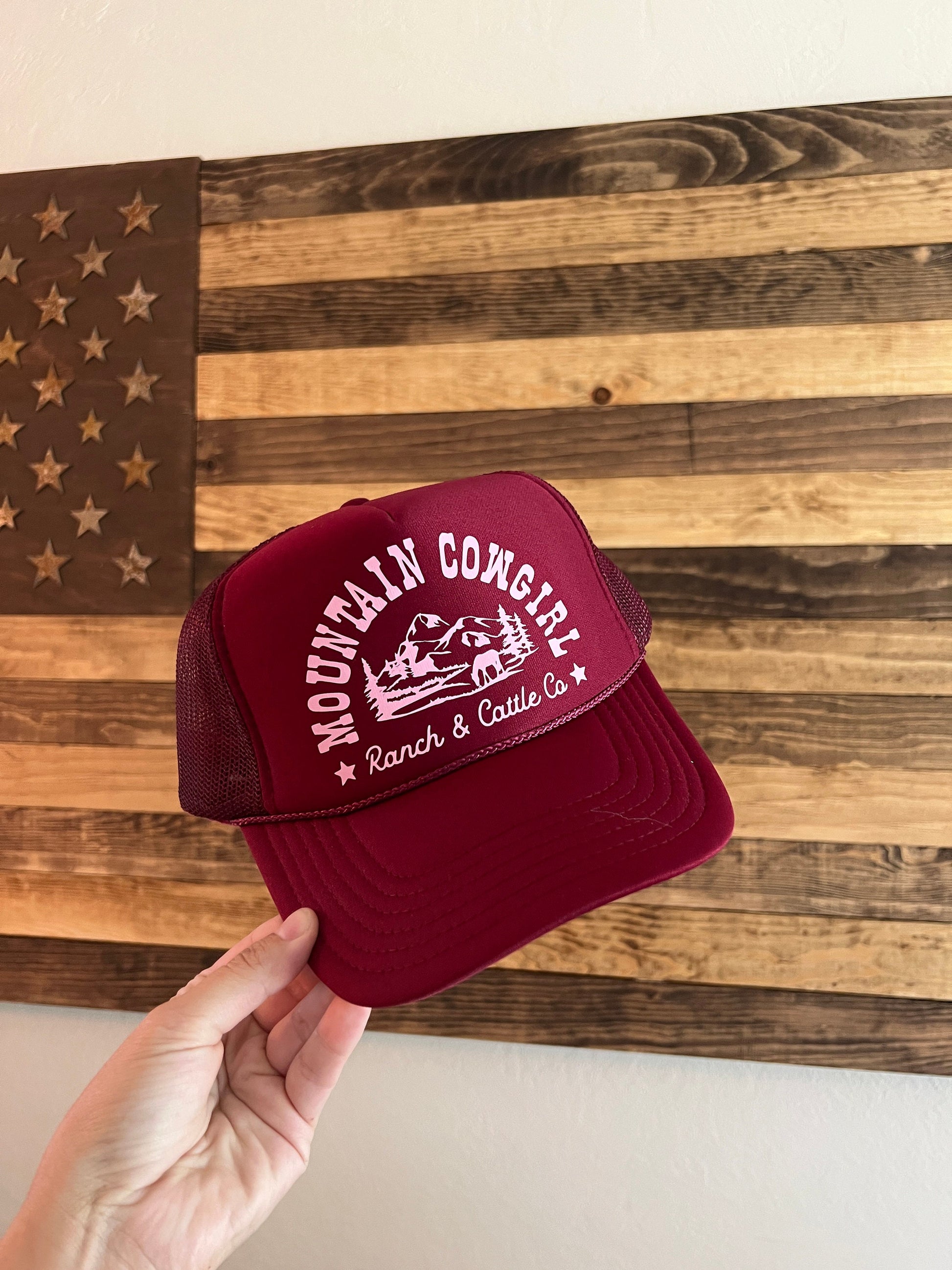 Maroon hat/Light Pink design